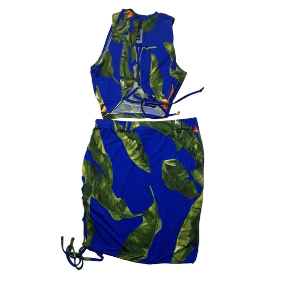 Windsor leaf printed two piece set Blue with green leaves Skirt and top Small - Picture 2 of 4